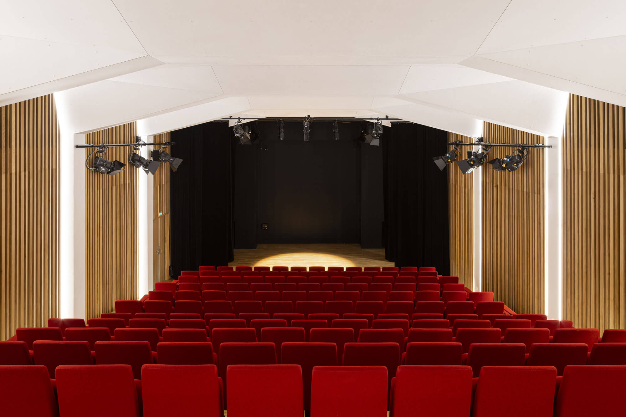 lycee-auditorium-galerie-architecture-gaspard-saint-macary-architecte-gsma-15